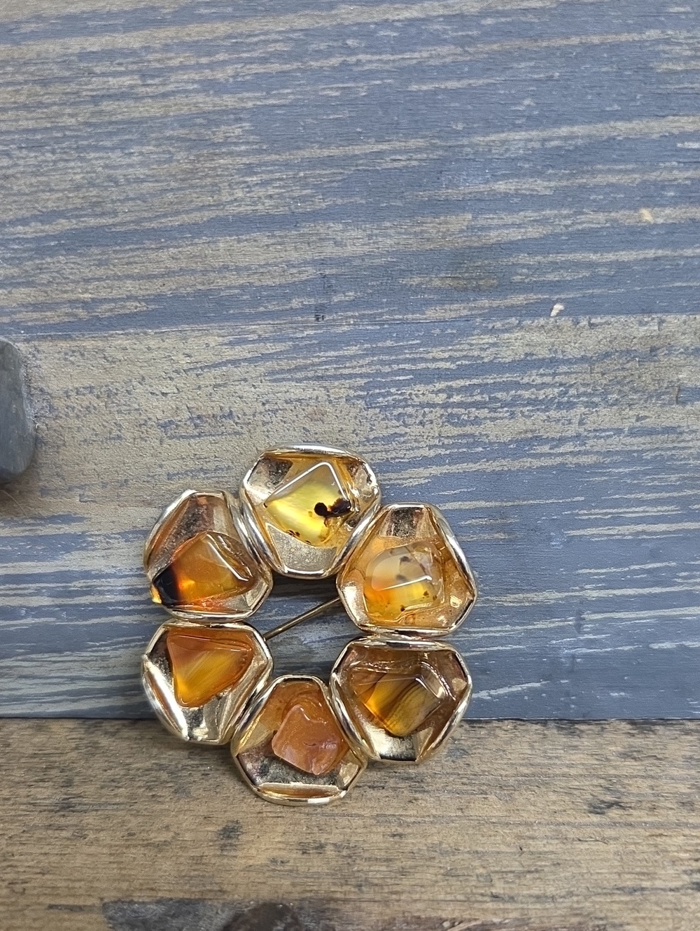 Vintage Brooch With Polished Agate Stones - Picture 2 of 4